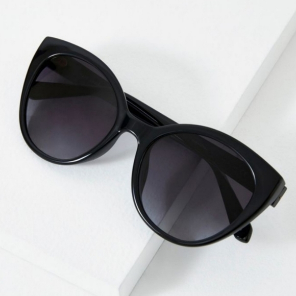 kate spade Accessories - Reserved Kate Spade Samantha Sunglasses
